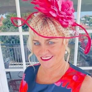 Meet your Posher, Deborah